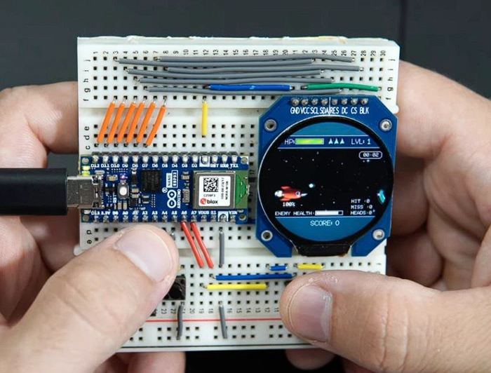 Arduino Nano ESP32 color handheld console